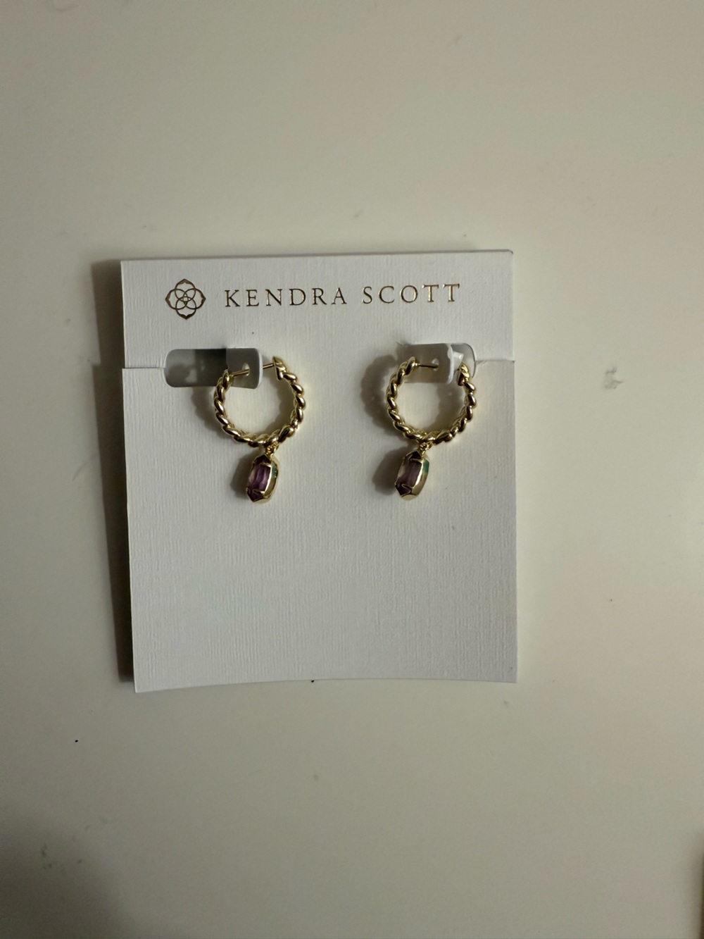 Kendra Scott drop earrings